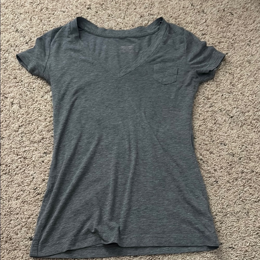 Mossimo dark gray v neck shirt